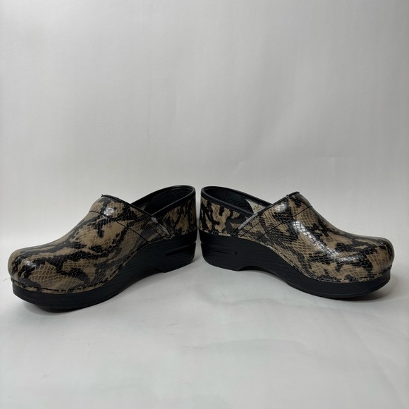 Dansko Snake Skin Print Clogs size 36 - Picture 7 of 12